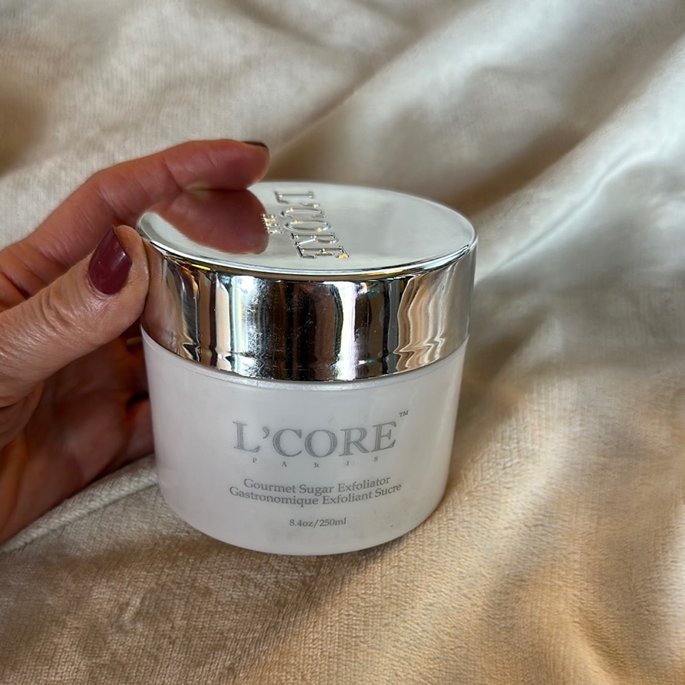 L’Core Silver and White Gourmet Sugar Exfoliator